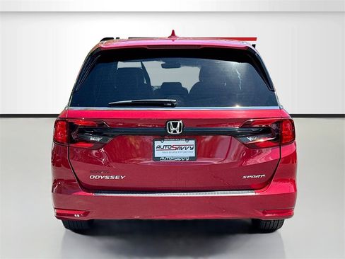 Used 2023 Honda Odyssey Sport image 6