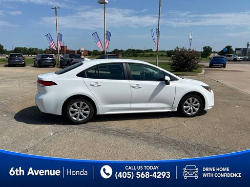 Used 2026 Toyota Corolla LE FWD image 4