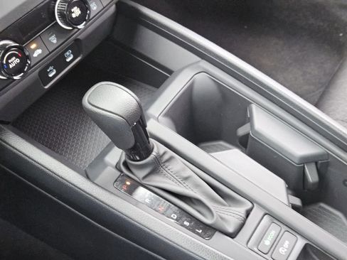 Used 2025 Honda Accord LX image 19
