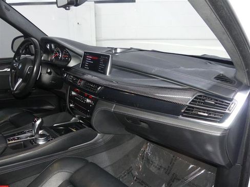 Used 2018 BMW X5 M AWD/4WD image 24