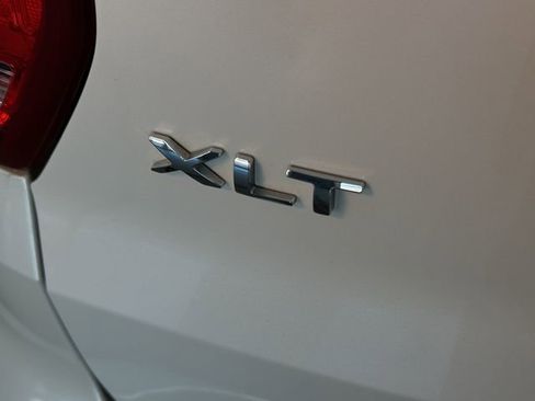 Used 2018 Ford Explorer XLT w/ Equipment Group 202A image 22