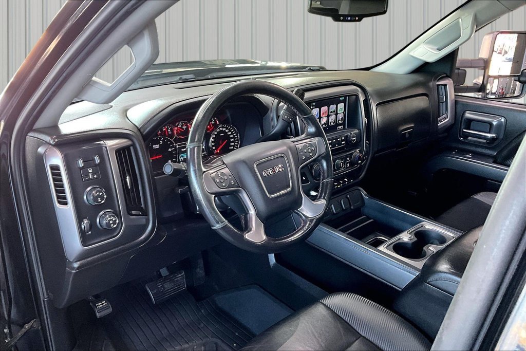 Used 2018 GMC Sierra 2500 SLT w/ All Terrain HD Package AWD/4WD image 17