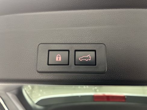 Used 2024 Subaru Ascent Limited image 29