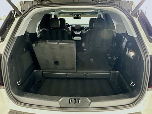 Used 2023 Ford Explorer Limited w/ Equipment Group 301A image 25