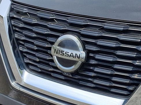 Used 2021 Nissan Rogue SV FWD image 32