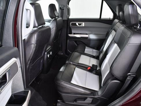 Used 2023 Ford Explorer XLT w/ Equipment Group 202A image 16