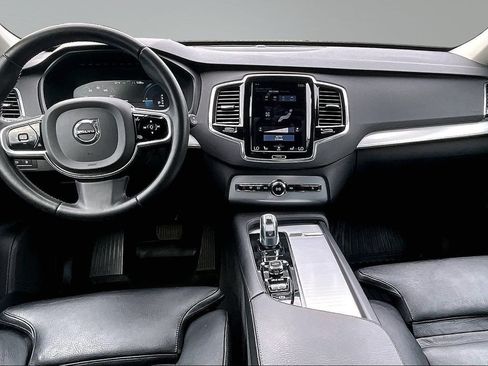 Used 2016 Volvo XC90 T8 Momentum w/ Vision Package AWD/4WD image 18