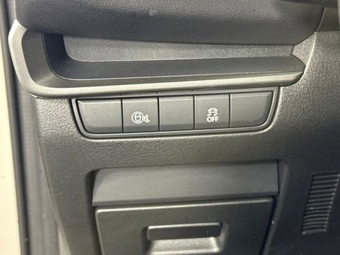 Used 2024 MAZDA MAZDA3 s image 19