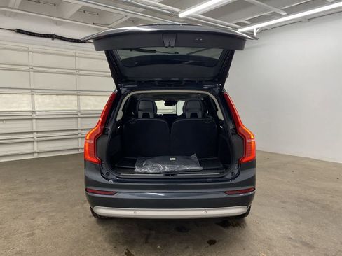 Used 2022 Volvo XC90 T5 Momentum image 30