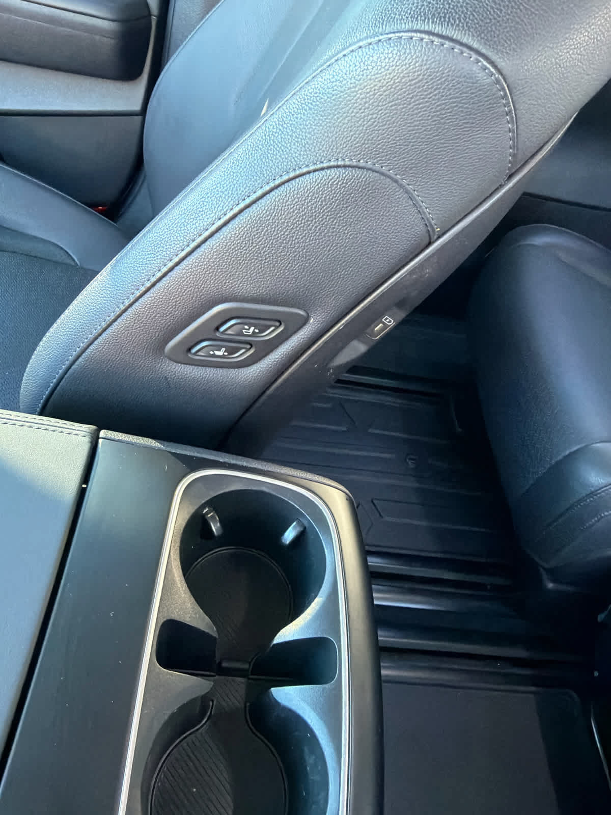 Used 2025 Kia Carnival SX Prestige FWD image 22