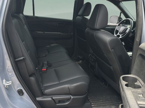 Used 2023 Honda Passport EX-L image 15