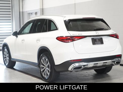 Used 2026 Mercedes-Benz GLC 300 4MATIC image 4
