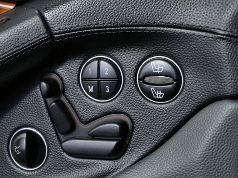 Used 2005 Mercedes-Benz SL 500 image 24