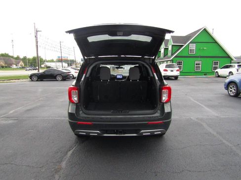 Used 2023 Ford Explorer XLT w/ Equipment Group 202A AWD/4WD image 7