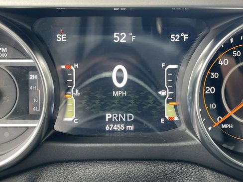 Used 2021 Jeep Wrangler Unlimited Sahara AWD/4WD image 12