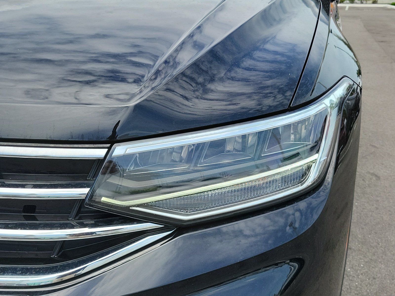 Used 2024 Volkswagen Tiguan Wolfsburg Edition w/ MDO Package, Two-Row AWD/4WD image 10