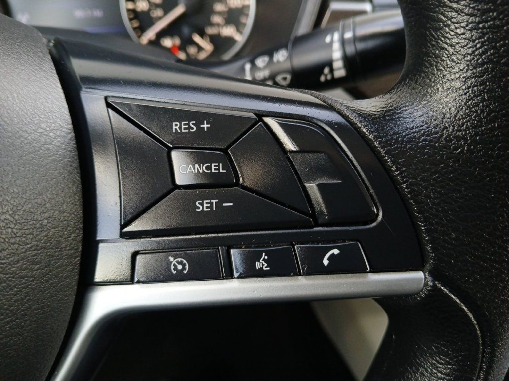 Used 2025 Nissan Altima 2.5 SV FWD image 25