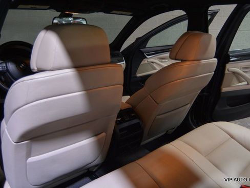 Used 2011 BMW 550i 550i image 23