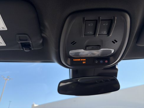 Used 2026 Chevrolet Trax RS w/ Sunroof Package FWD image 27