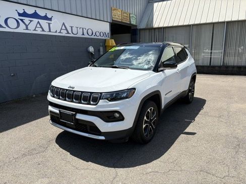 Used 2022 Jeep Compass Limited AWD/4WD image 2