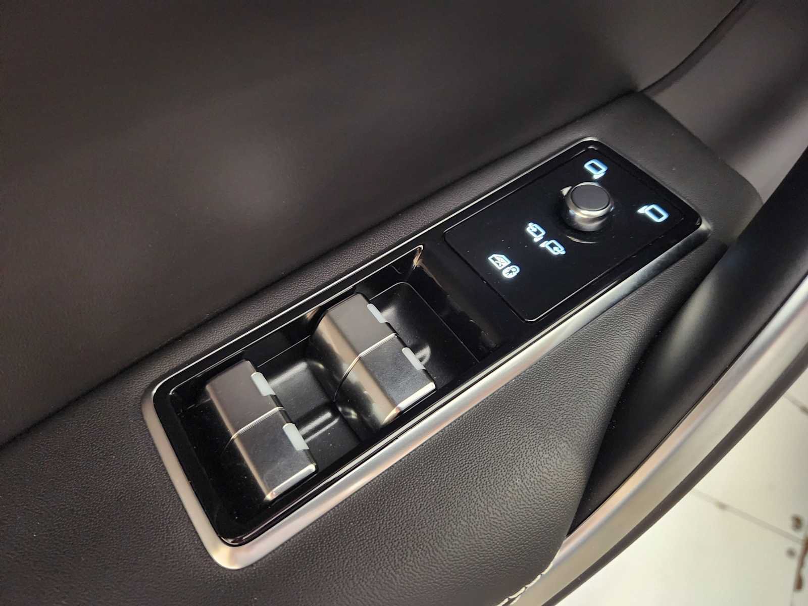 New 2026 Jaguar F-PACE R-Dynamic S AWD/4WD image 22