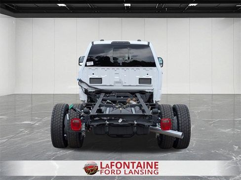 New 2025 Ford F550 4x4 Crew Cab image 4