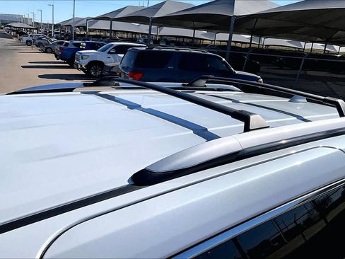 Used 2025 Toyota Sienna Platinum image 31