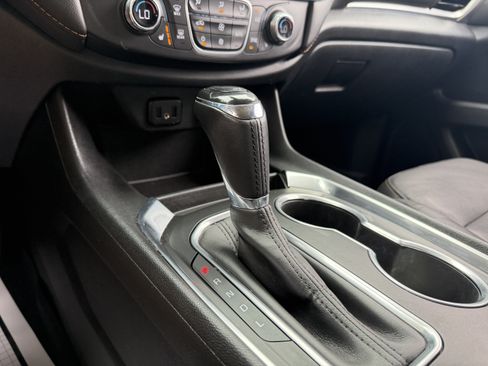 Used 2019 Chevrolet Traverse RS w/ LPO, Floor Liner Package FWD image 47