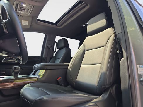 Used 2024 Chevrolet Silverado 1500 LT Trail Boss w/ Convenience Package II image 5