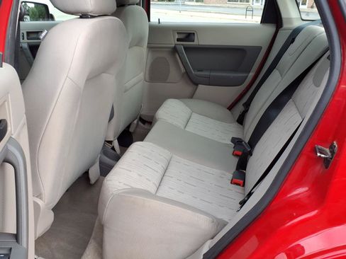 Used 2008 Ford Focus SE FWD image 6
