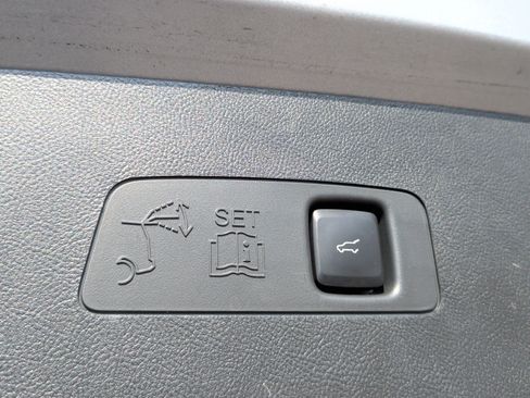 Used 2023 Lincoln Corsair FWD w/ Equipment Group 101A image 37