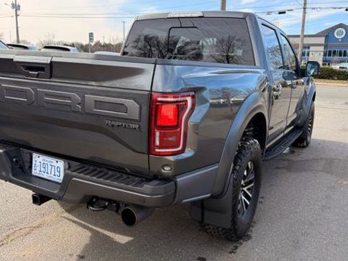 Used 2019 Ford F150 Raptor w/ Equipment Group 802A Luxury image 7