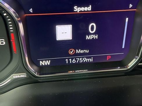 Used 2021 GMC Yukon XL Denali w/ Denali Premium Package image 30