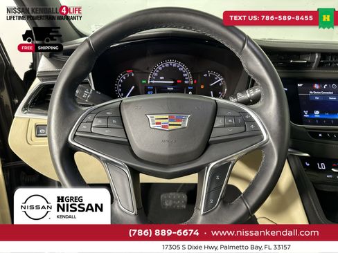 Used 2018 Cadillac XT5 AWD image 18