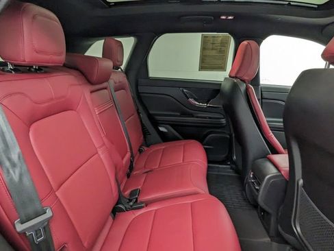 Used 2025 Lincoln Corsair Grand Touring w/ Towing Package image 37