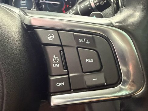 Used 2018 Jaguar F-PACE Prestige AWD/4WD image 18