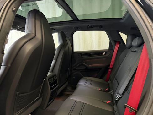 New 2026 Porsche Cayenne GTS AWD/4WD image 24