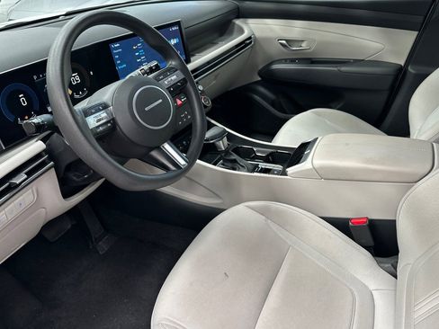 Used 2025 Hyundai Tucson SEL AWD/4WD image 13