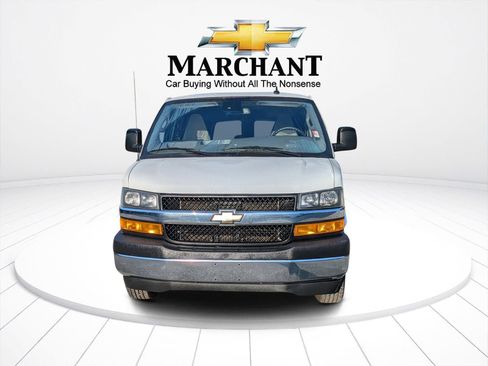 Used 2020 Chevrolet Express 2500 LT w/ LT Preferred Equipment Group image 8
