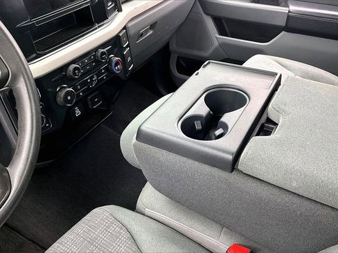 Used 2023 Ford F250 XLT w/ Camper Package image 12