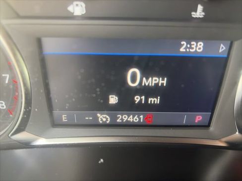 Used 2025 Chevrolet Blazer LT FWD image 9
