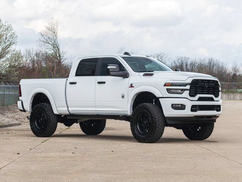 New 2026 RAM 2500 Big Horn AWD/4WD image 3
