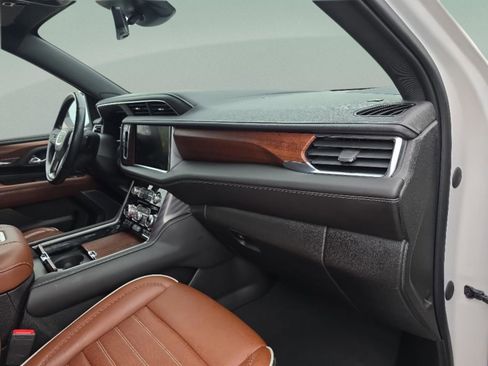 Used 2023 GMC Yukon Denali Ultimate AWD/4WD image 29