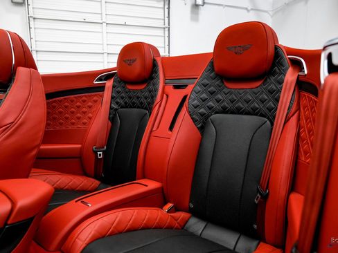 Used 2022 Bentley Continental GT image 91