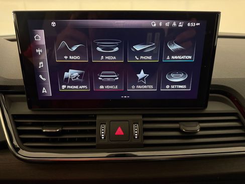 Certified 2023 Audi Q5 2.0T Premium Plus w/ Premium Plus Package AWD/4WD image 25
