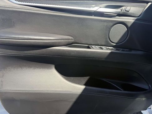 Used 2017 BMW X5 M image 12