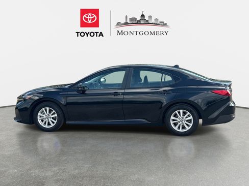 Used 2025 Toyota Camry LE FWD image 6