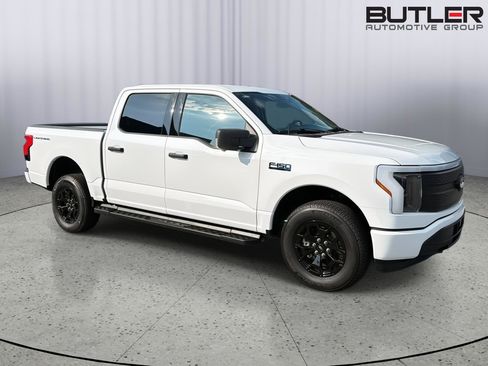 Used 2025 Ford F150 Lightning XLT AWD/4WD image 7
