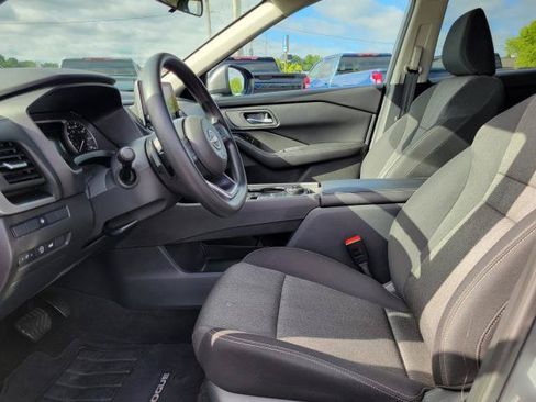 Used 2024 Nissan Rogue SV AWD/4WD image 8