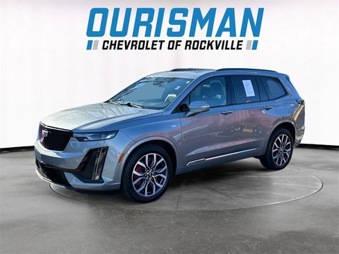 Used 2024 Cadillac XT6 Sport image 2